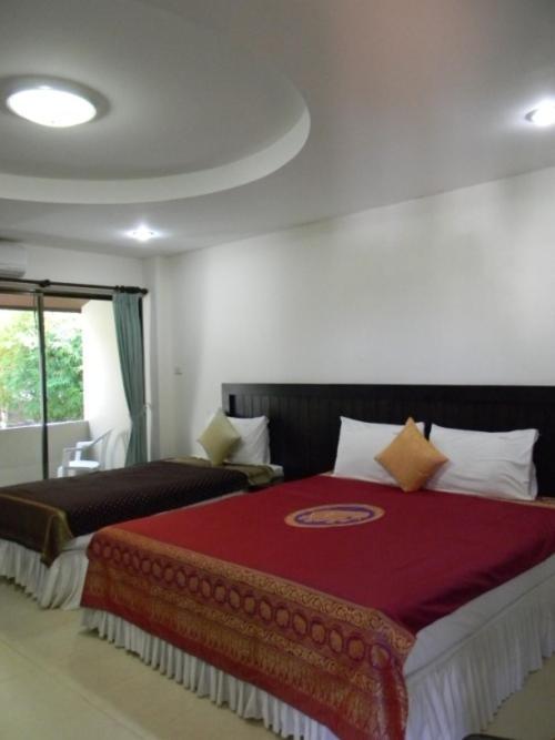 Hill Side Patong Hotel Номер фото