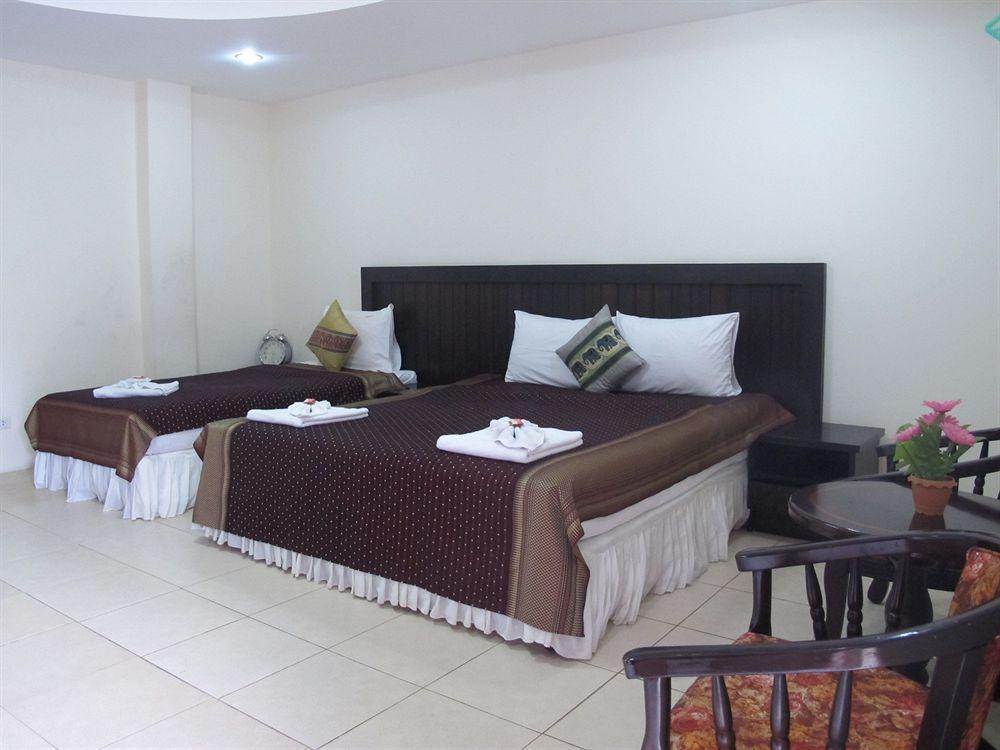 Hill Side Patong Hotel Екстер'єр фото