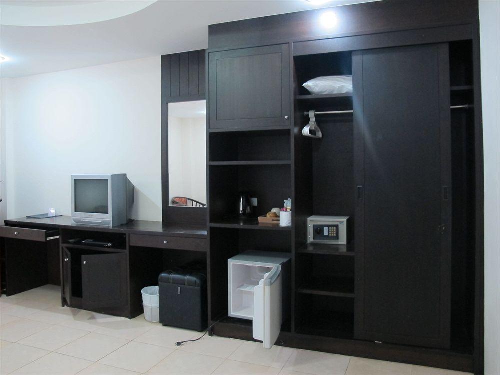 Hill Side Patong Hotel Екстер'єр фото