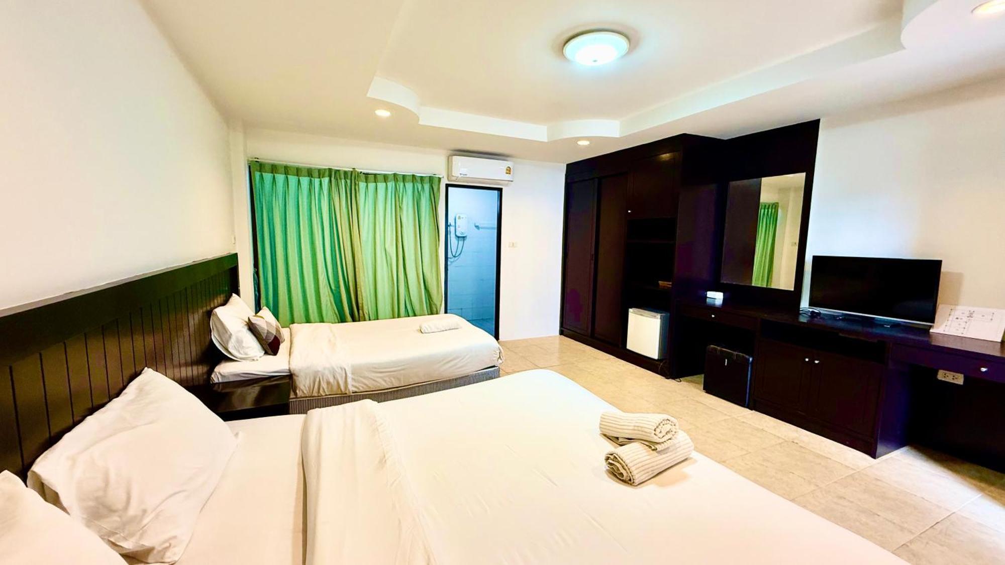 Hill Side Patong Hotel Екстер'єр фото