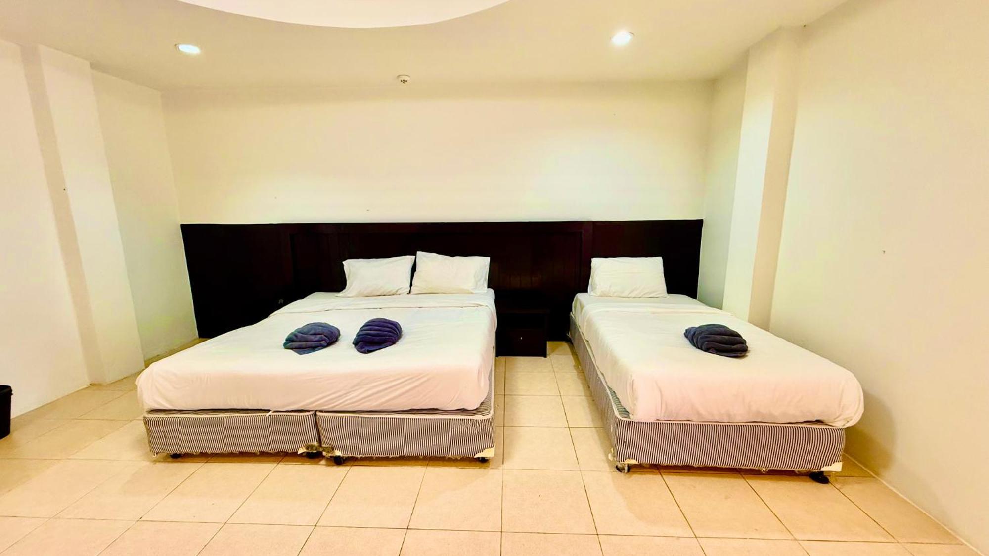 Hill Side Patong Hotel Екстер'єр фото