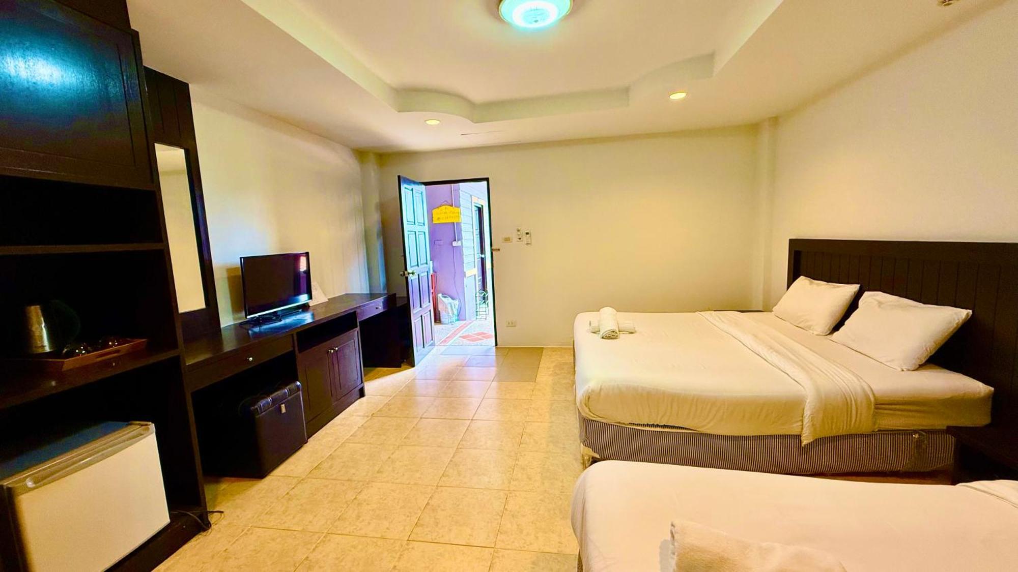 Hill Side Patong Hotel Екстер'єр фото