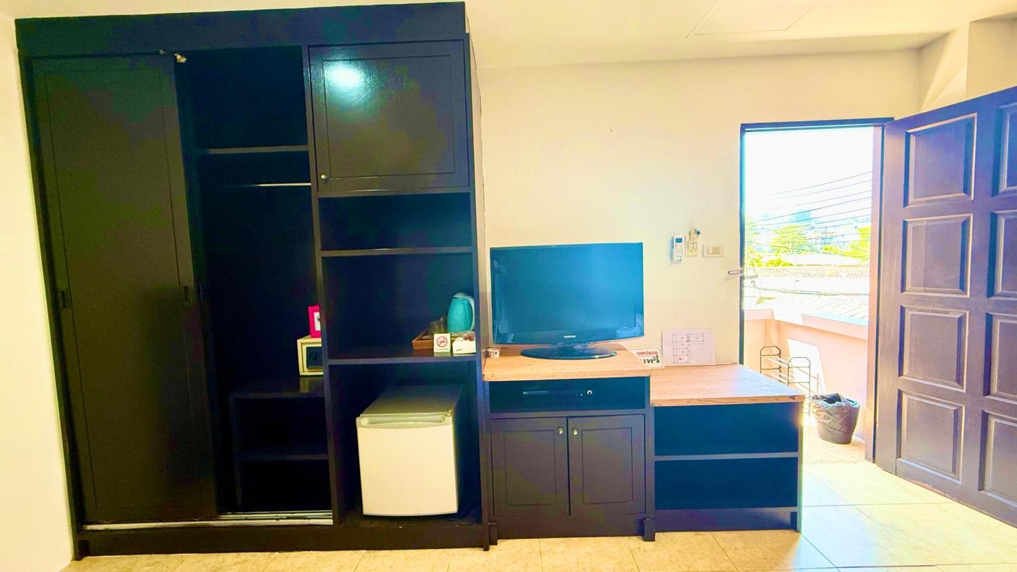 Hill Side Patong Hotel Екстер'єр фото