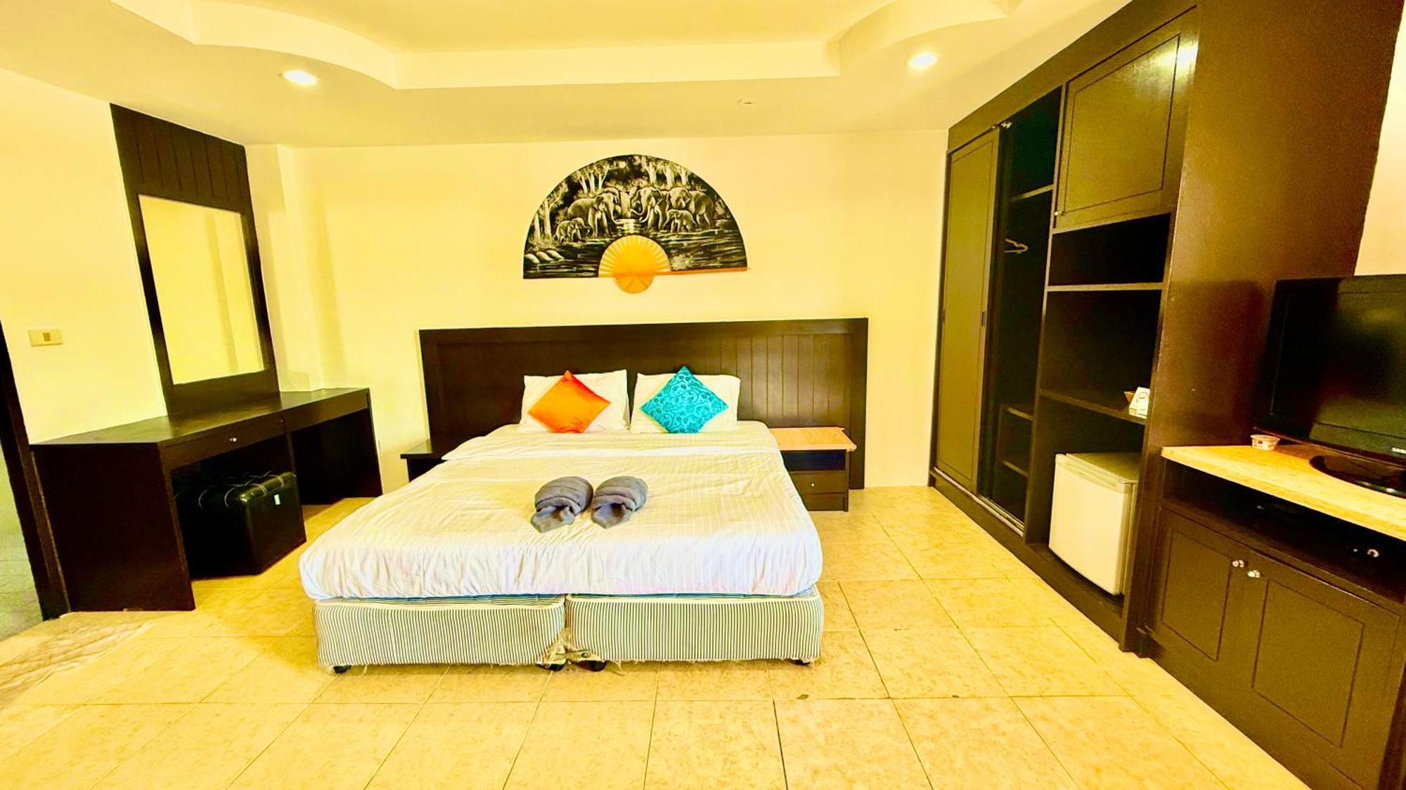 Hill Side Patong Hotel Екстер'єр фото