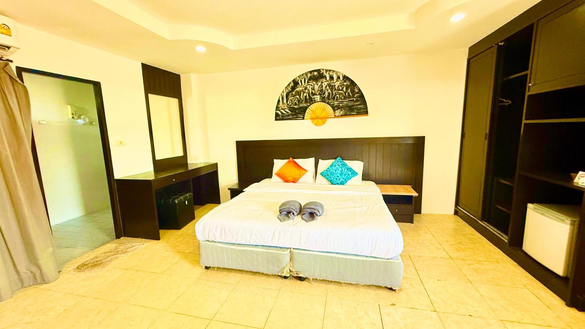 Hill Side Patong Hotel Екстер'єр фото